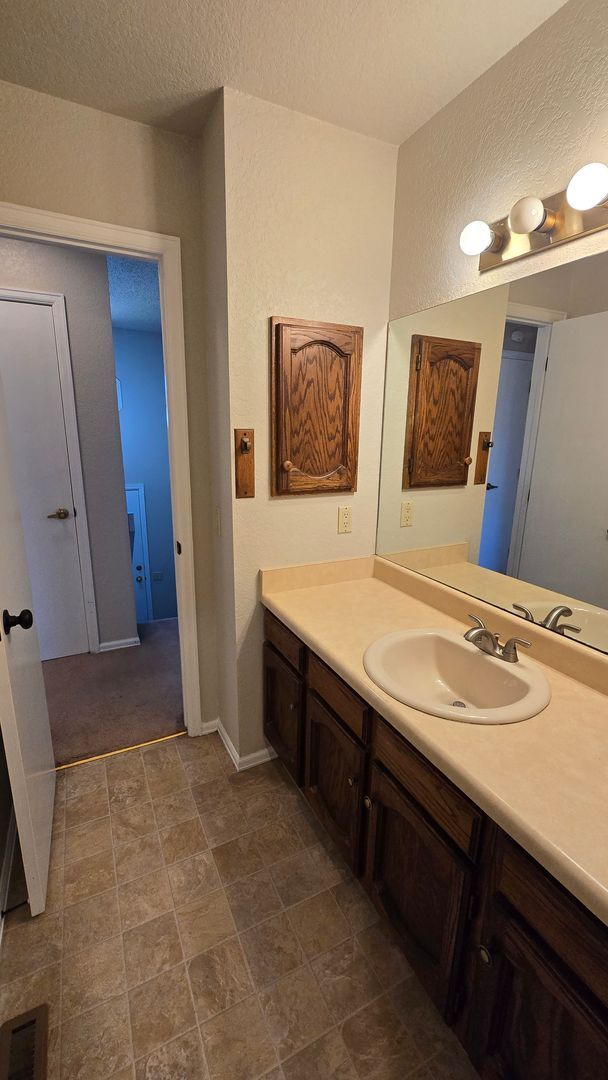 Building Photo - 4020 Thundercloud Dr