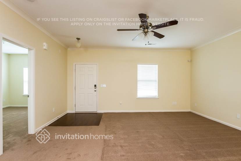 Building Photo - 8130 Dumphries Dr
