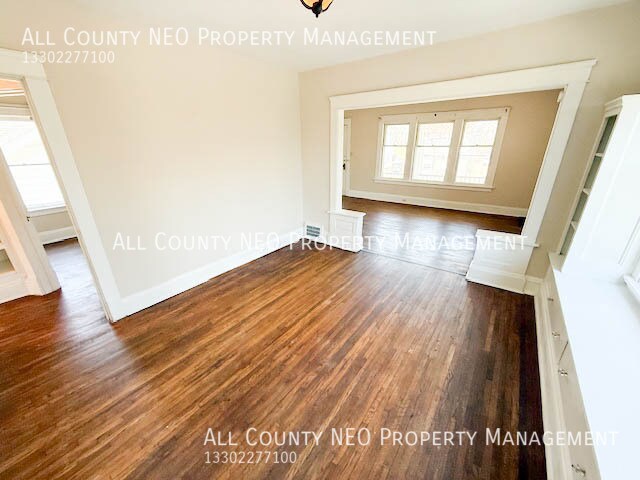Building Photo - 3003 Portman Ave