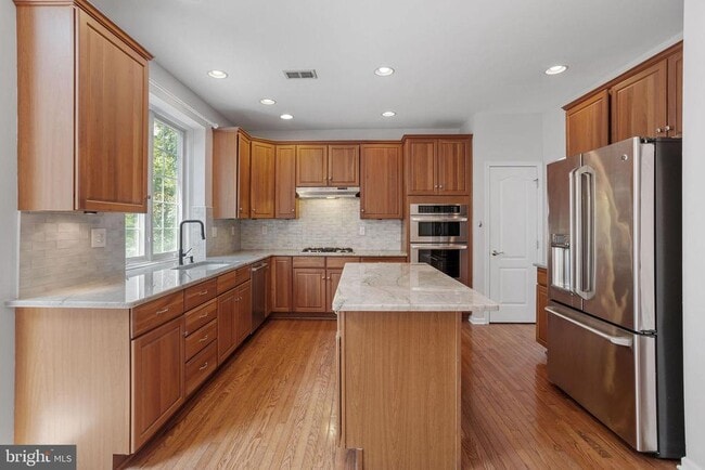 Building Photo - 50 Greylynne Dr