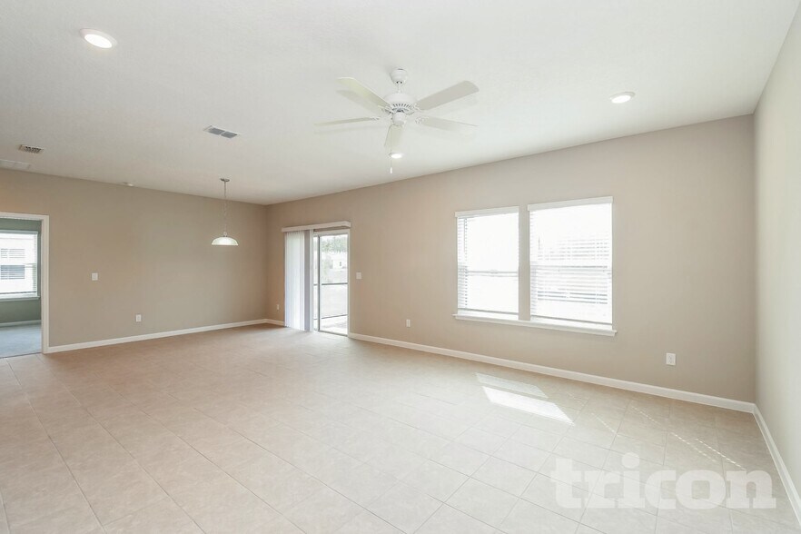 Building Photo - 10226 Pavnes Creek Dr