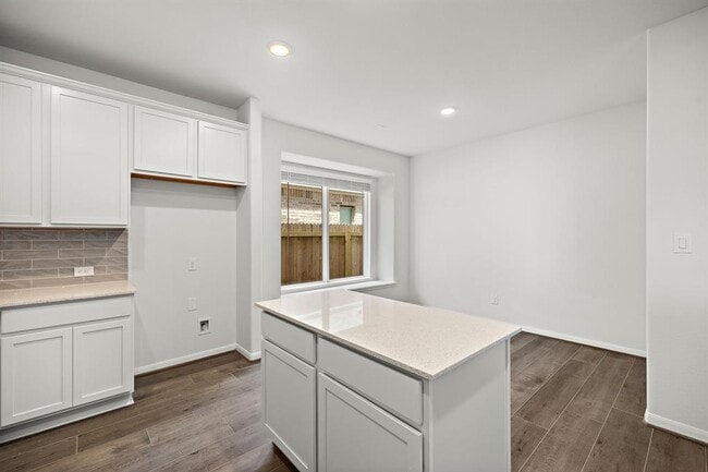 Building Photo - 917 Blue Oak Blvd