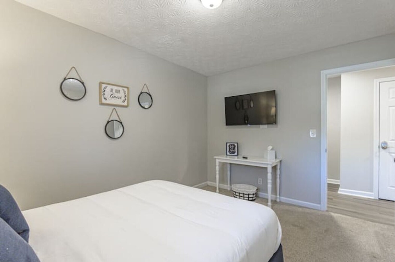 Building Photo - 56 Arrowhead Dr