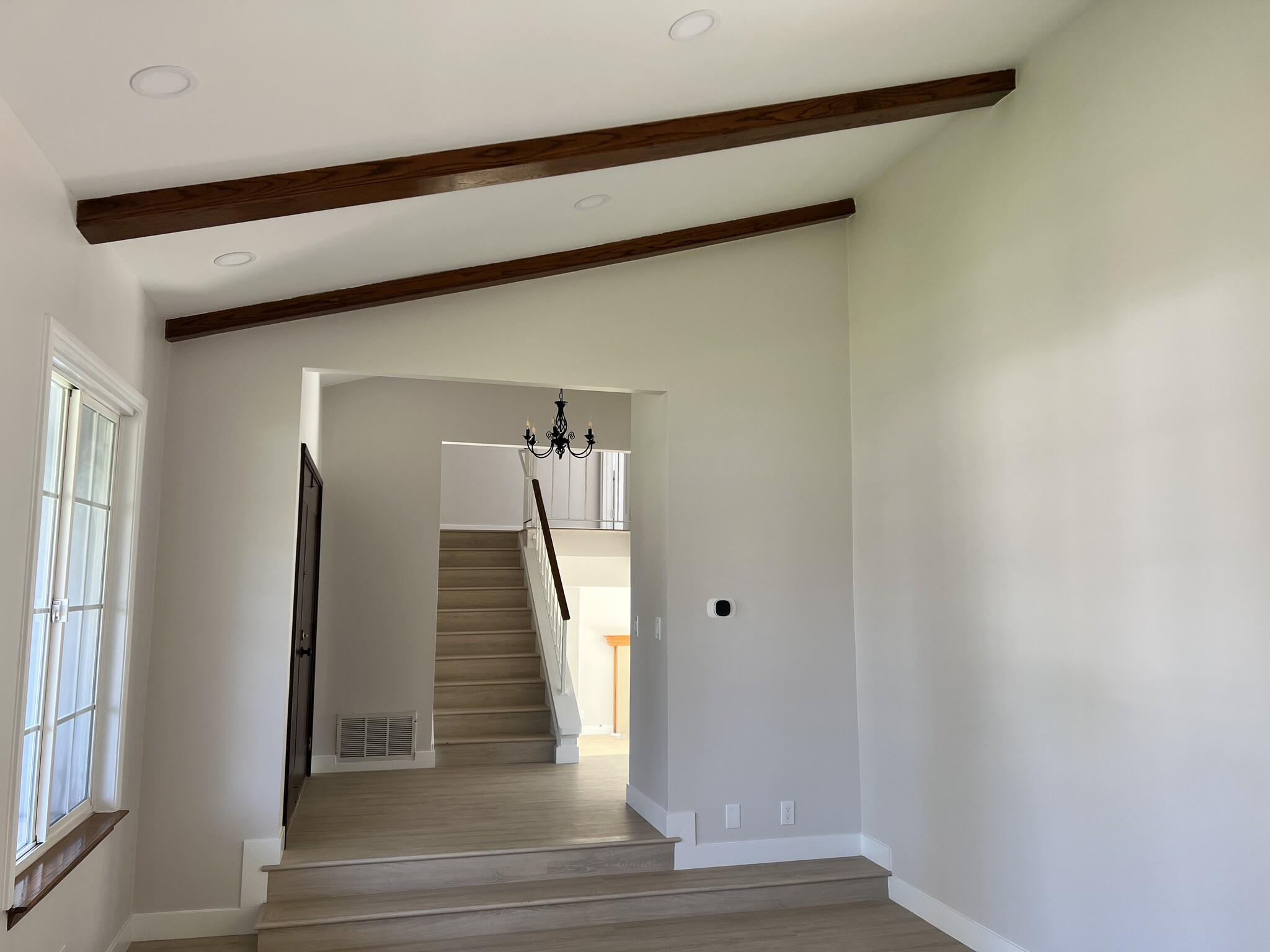 Building Photo - 322 Avenida Nogales