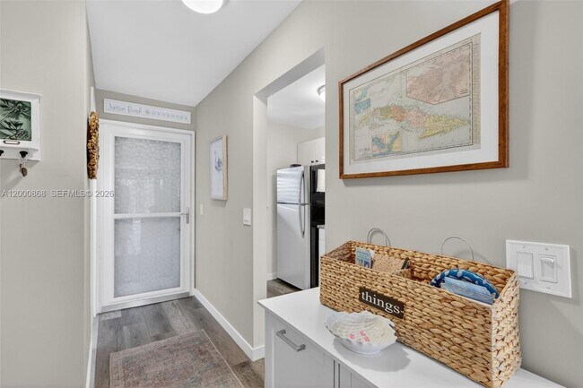 Building Photo - 9425 S Ocean Dr