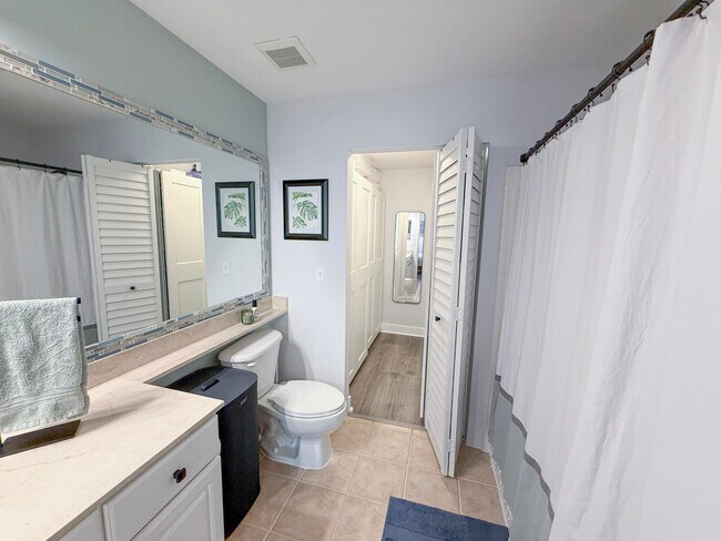 Building Photo - 275 Murcia Dr