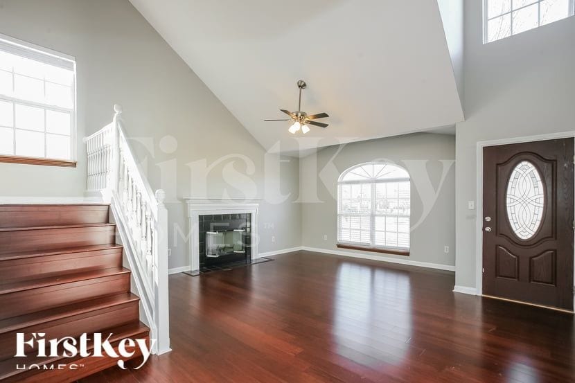 Building Photo - 8085 Lawrence Woods Blvd