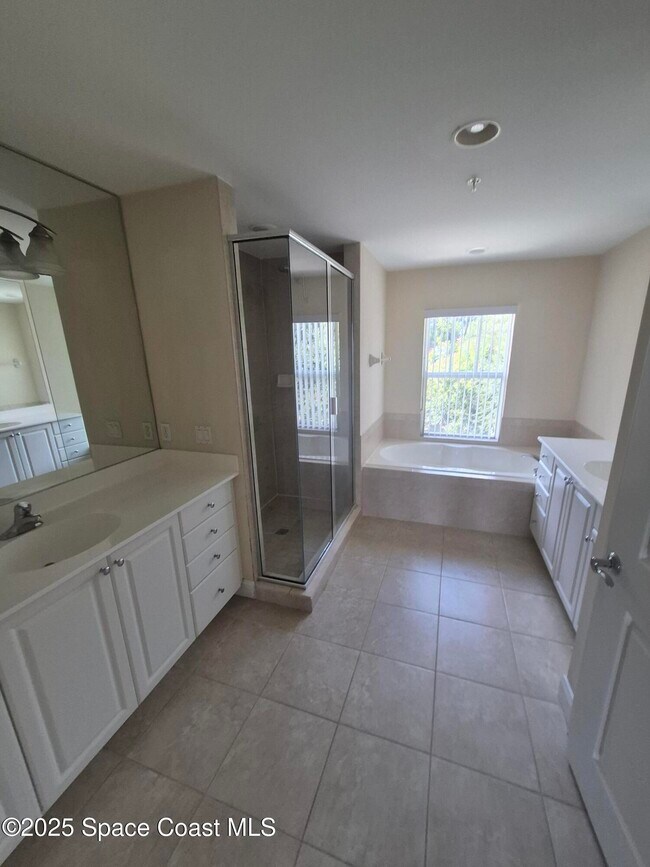 Building Photo - 870 Vignoles Ave NE