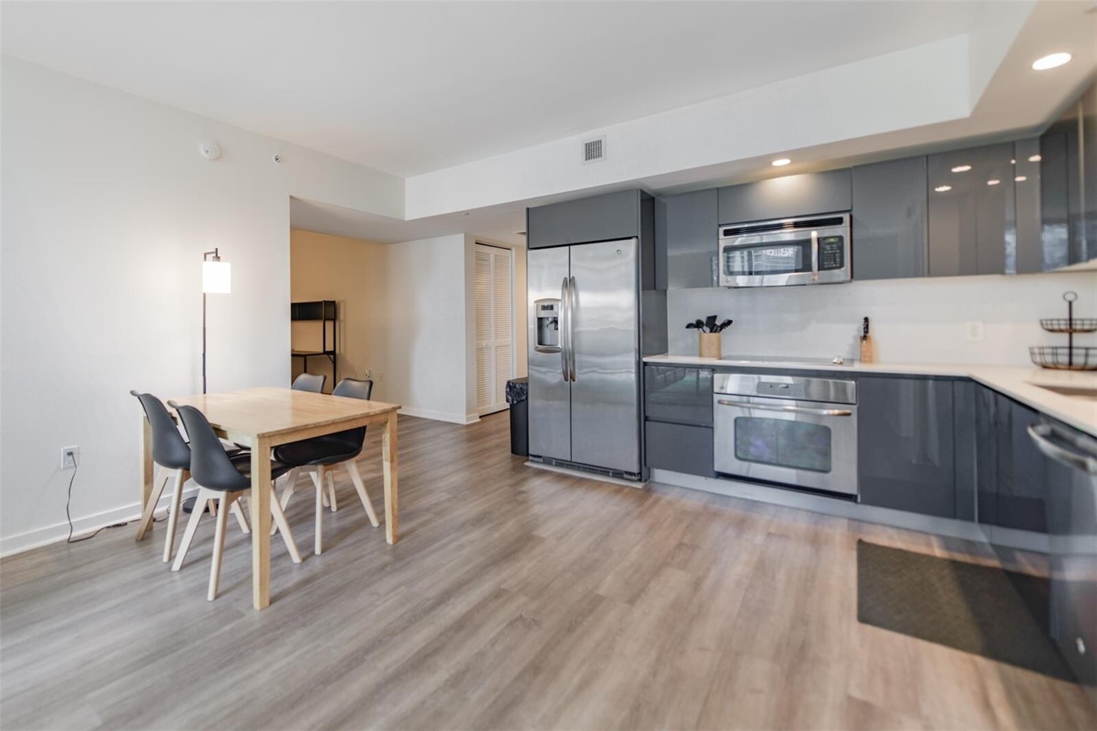 Building Photo - 31 SE 6th St