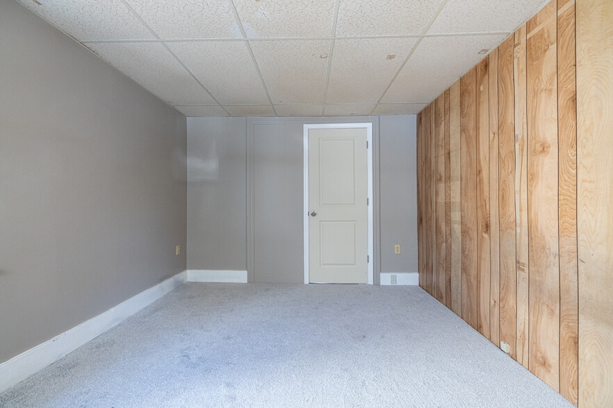 Bedroom 2 - 138 Sanders Rd