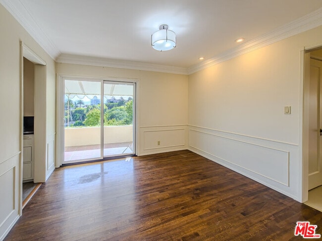Building Photo - 8967 St Ives Dr