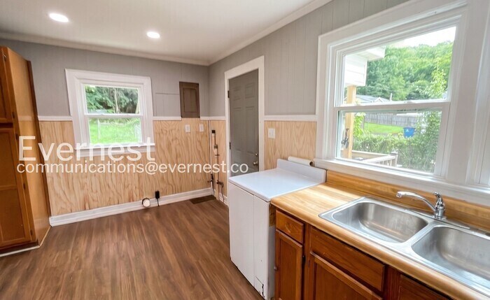 Building Photo - 2936 Boynton Dr