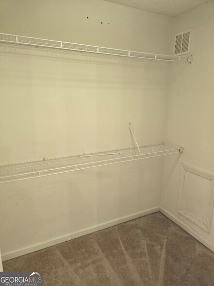 Building Photo - 5417 Stratford Hills Dr