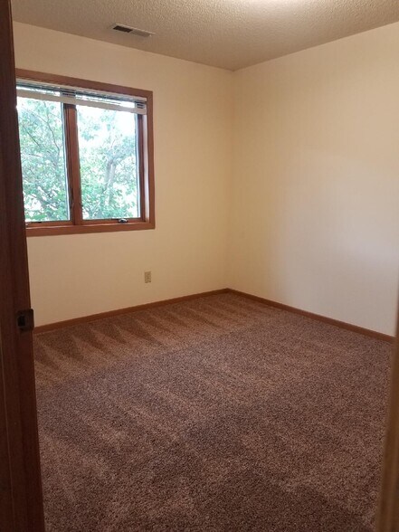 Building Photo - 1232 Spruce Ct