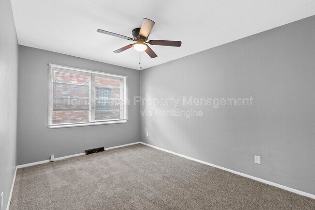 Building Photo - 1810 Mora Ln