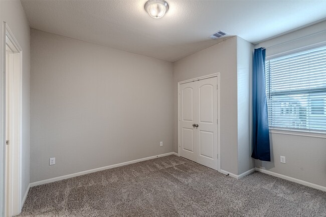 Building Photo - 5543 Purple Meadow Ln