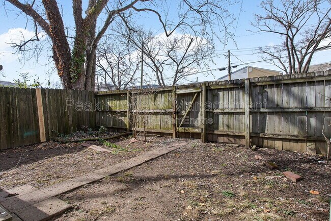 Building Photo - 612 N 32nd St