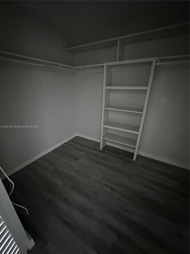 Building Photo - 6201 SW 116th Pl