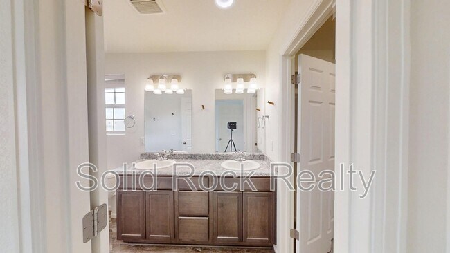 Building Photo - 6929 Green Stalk Cir
