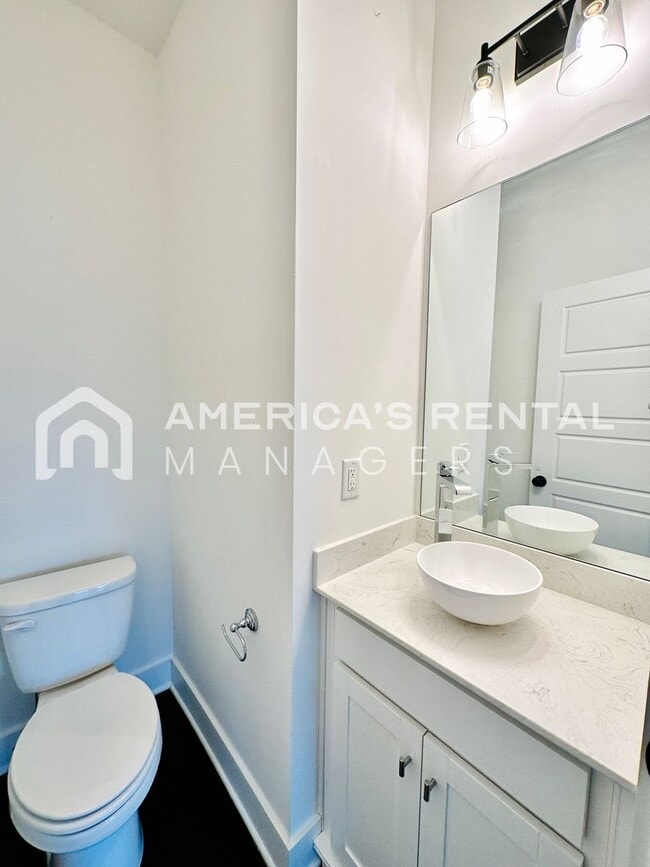 Building Photo - DEPOSIT PENDNG! Home for Rent in Vestavia Hills!!! Available to View with a 48-hour notice!