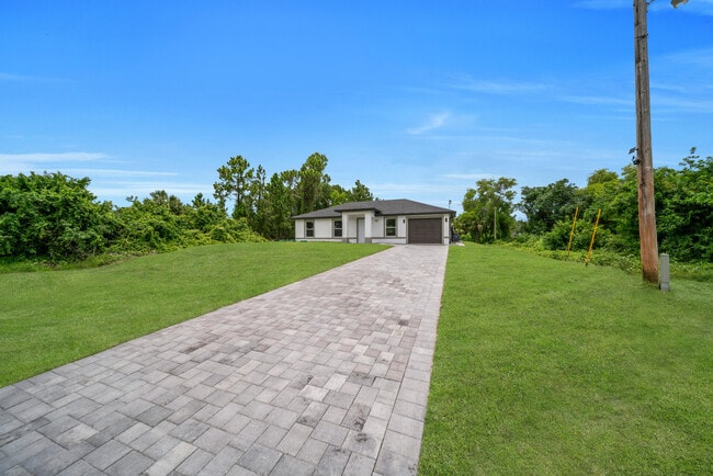Building Photo - 382 McArthur Blvd
