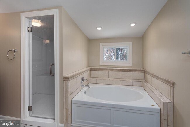 Building Photo - 236 Mercer St