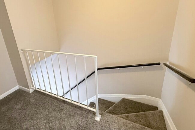 Building Photo - 9242 Woodcreek Ct