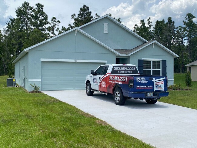 Building Photo - Desirable SE Ocala Neighborhood - Lake Dia...
