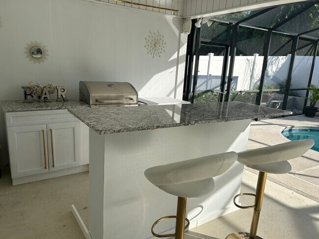 Building Photo - 207 Biltmore Pl