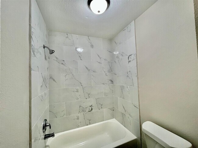 Building Photo - 1511 Nichole Woods Dr