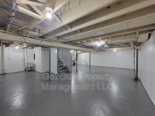 Building Photo - 18644 Forrer St