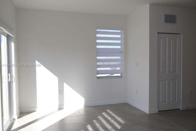 Building Photo - 26824 SW 121st Ave