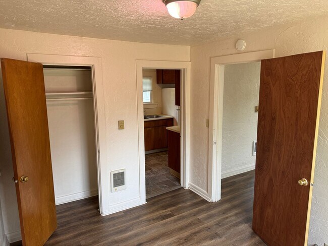 Building Photo - Cute 1 bedroom 1 bathroom house in Eugene!
