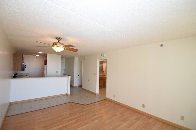 Building Photo - 121D1002- 98-402 Koauka Loop, Unit 1916