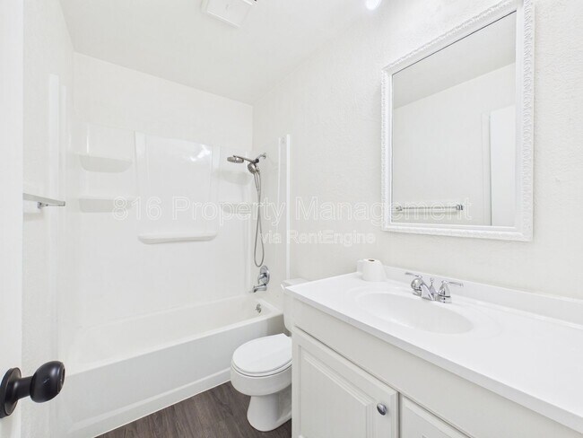 Building Photo - 2835 Tepee Ave