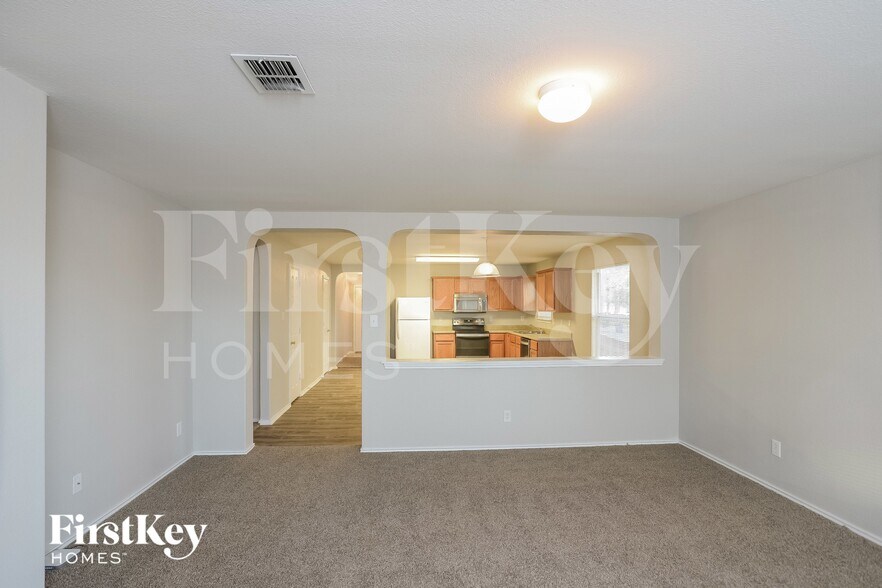 Building Photo - 7367 Lyia Br