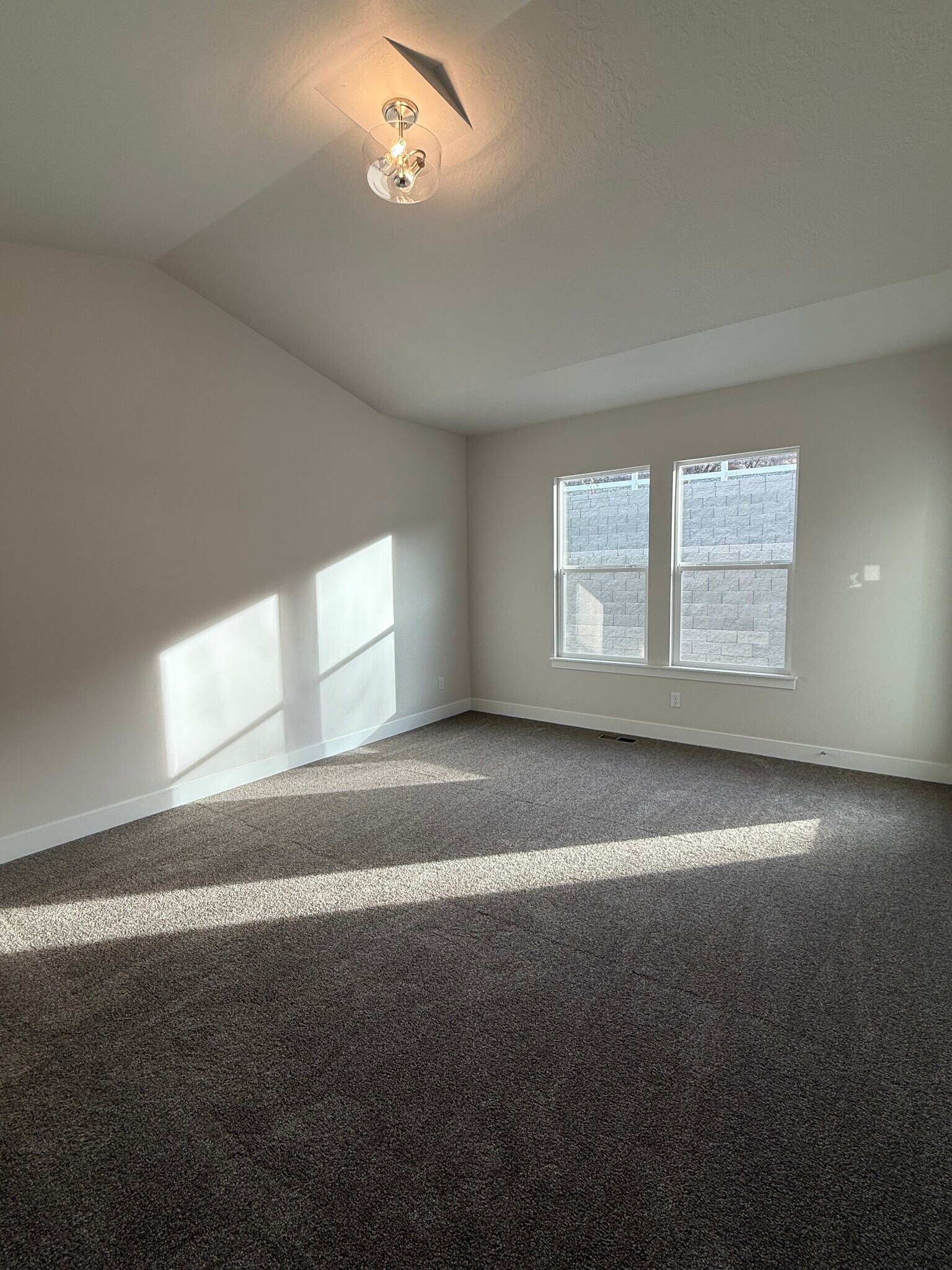 Building Photo - 4805 S Heartwood Rd