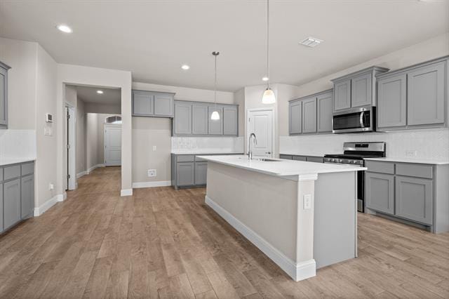 Building Photo - 825 Blackhorse Trl