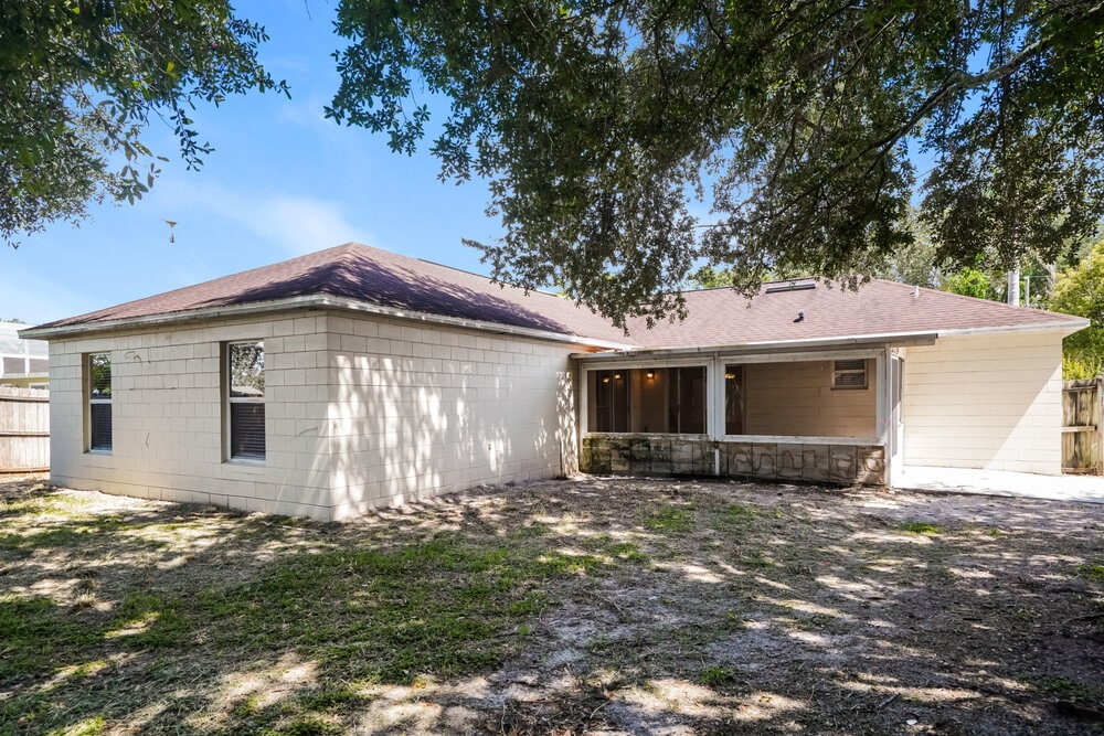Building Photo - 5 Sequoia Way