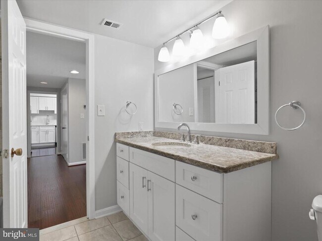Building Photo - 3713 S George Mason Dr