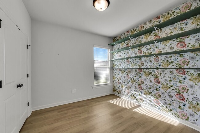 Building Photo - 10902 Bonfire Trl