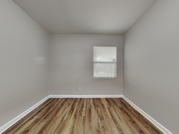 Building Photo - 10927 Regency Dr