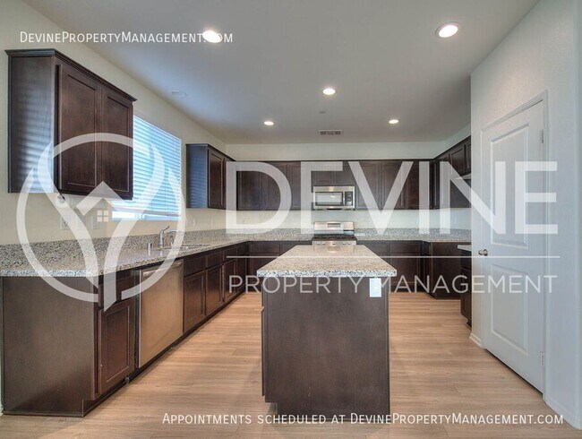 Building Photo - 1470 Black Diamond