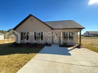 Building Photo - Home for Rent in Talladega, AL! View with 48 Hours Notice!