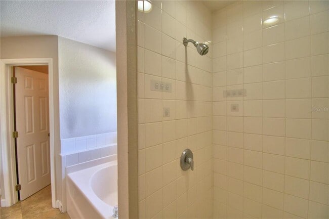 Building Photo - 223 Grouper Ct