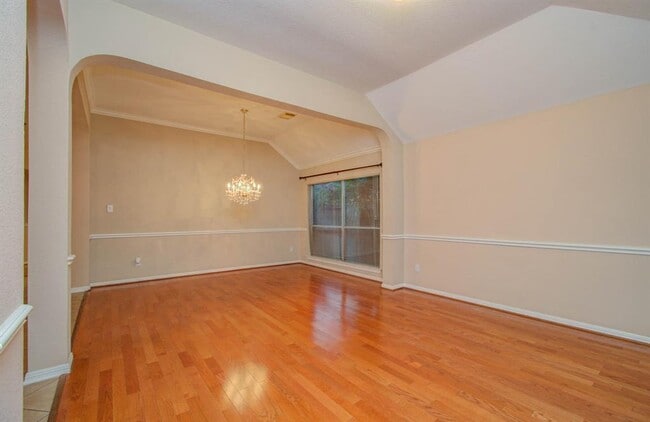 Building Photo - 14403 Red Tailed Hawk Ln