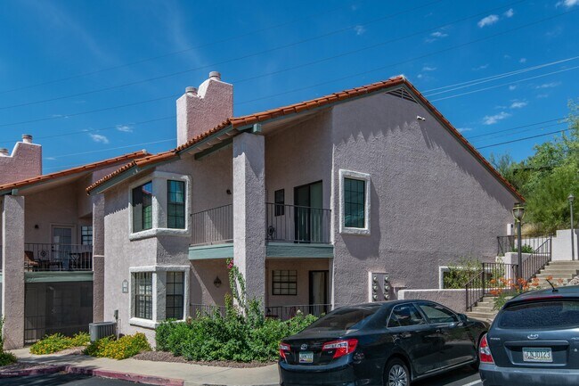 Building Photo - 6441 N Tierra De Las Catalinas