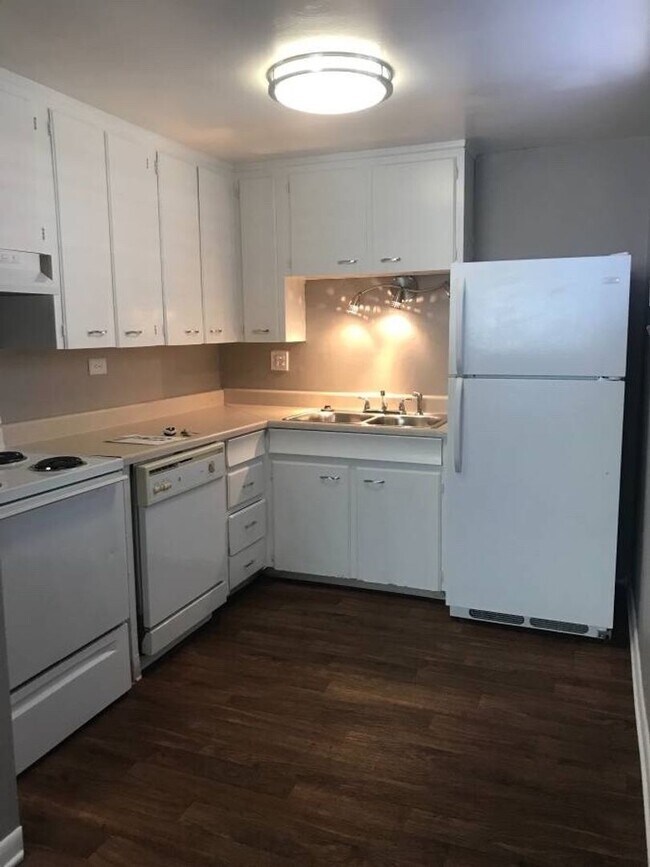 Interior Photo - Humboldt Apartments