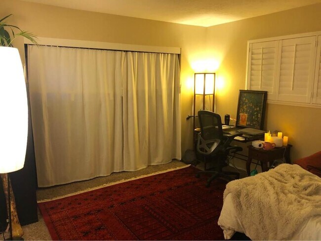 Building Photo - 4215 Asher St