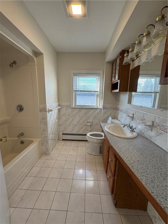 Building Photo - 14 Tillinghast Ave